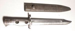 Lee Enfield No. 4 mk II bayonet CA marked with plastic Mk 3 scabbard