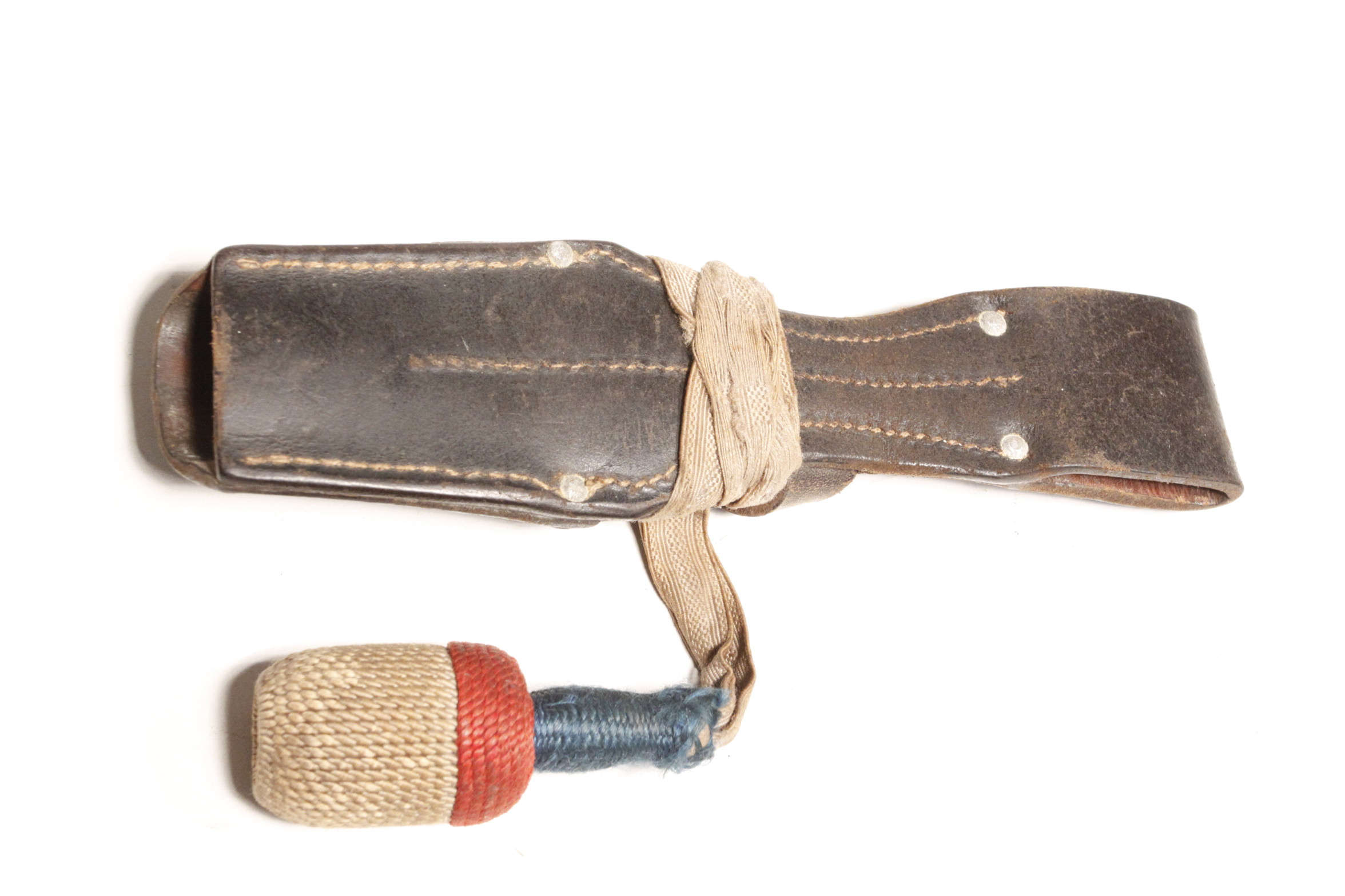 German leather bayonet frog with knot - Image 2