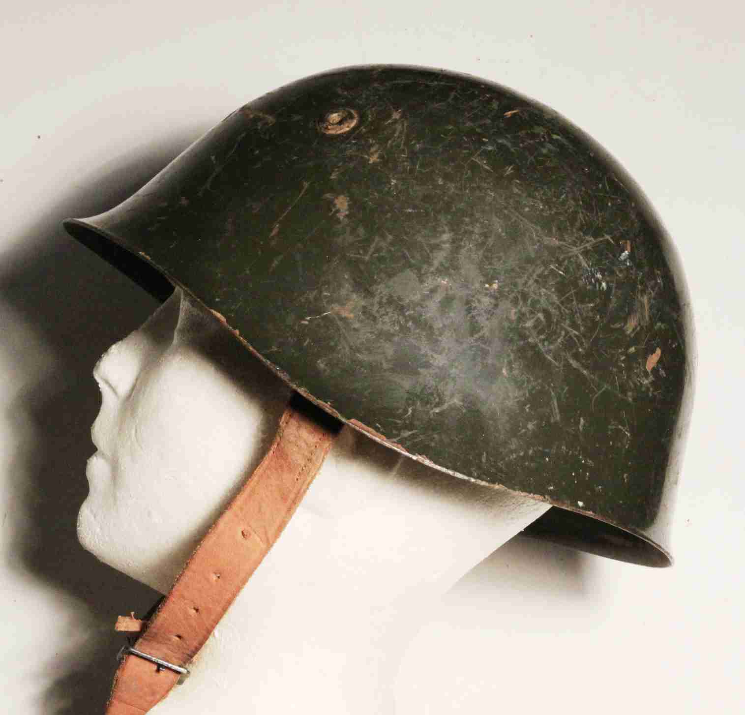 Italian M33 Helmet - Image 2