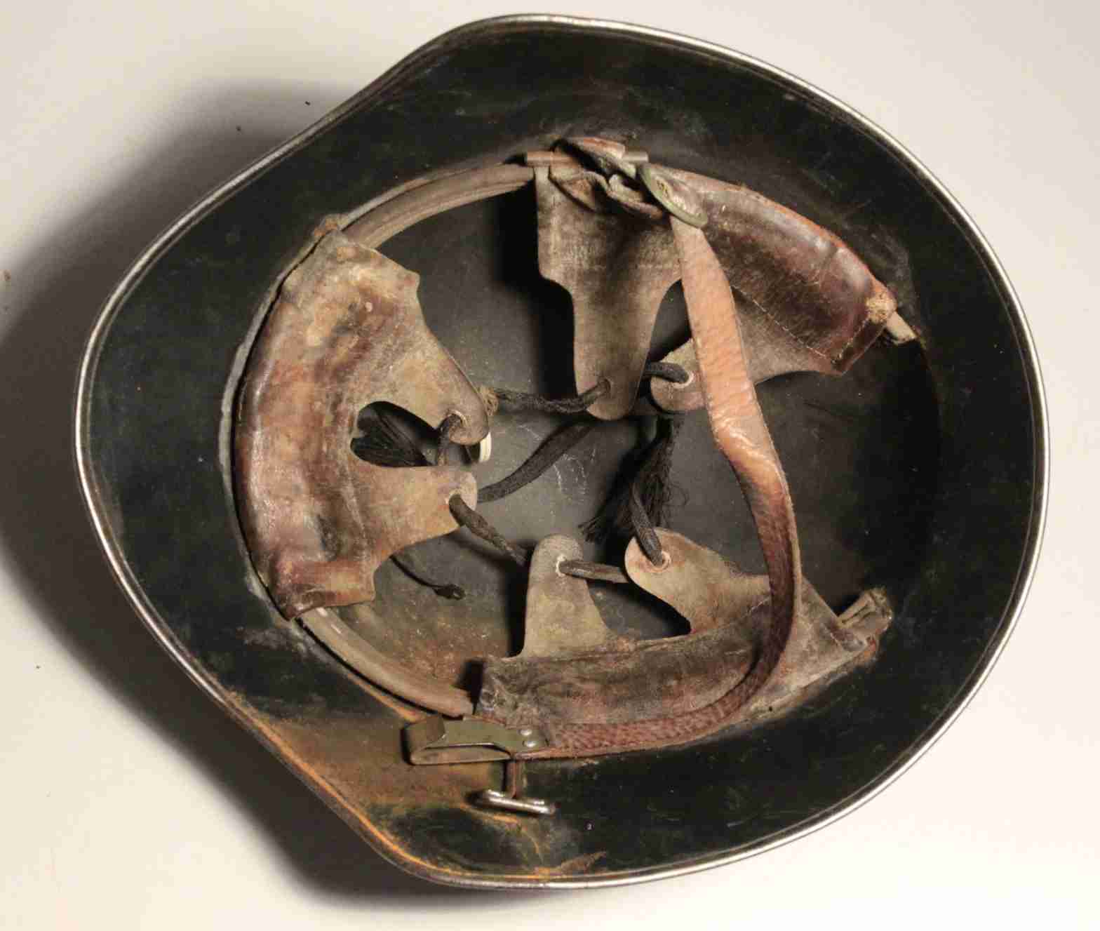 Swiss M40 helmet - Image 4