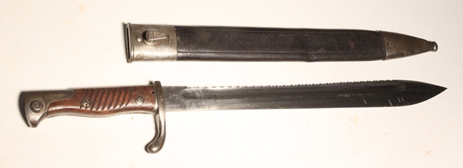 German 1898/05 Sawback bayonet