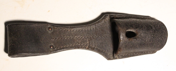 German 1898/05 leather bayonet frog
