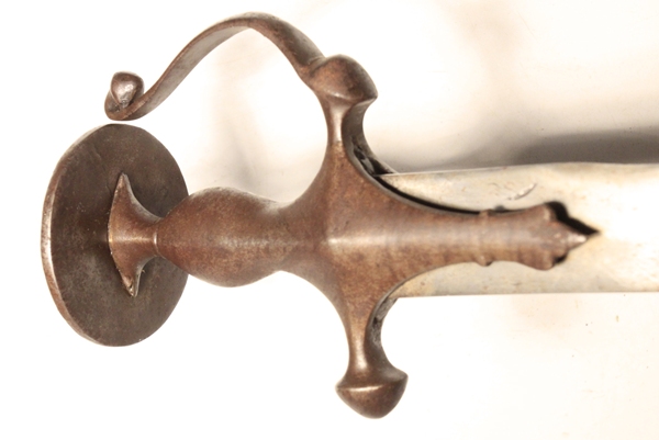Indian Tulwar curved sword with relic scabbard - Image 4