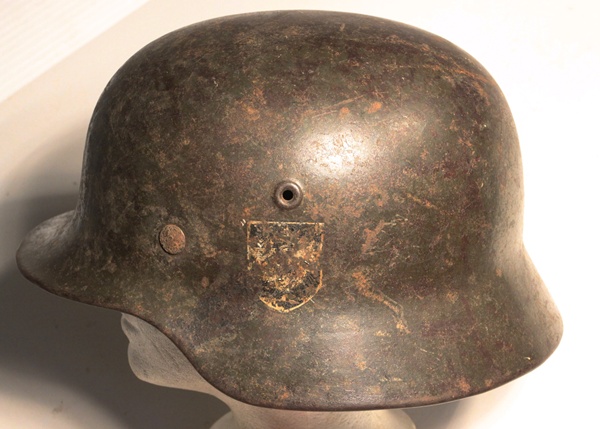 German WWII M40 double decal Polizei helmet - Image 3