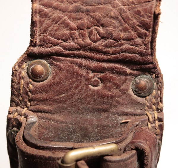 Canadian 1915 leather frog - Image 2