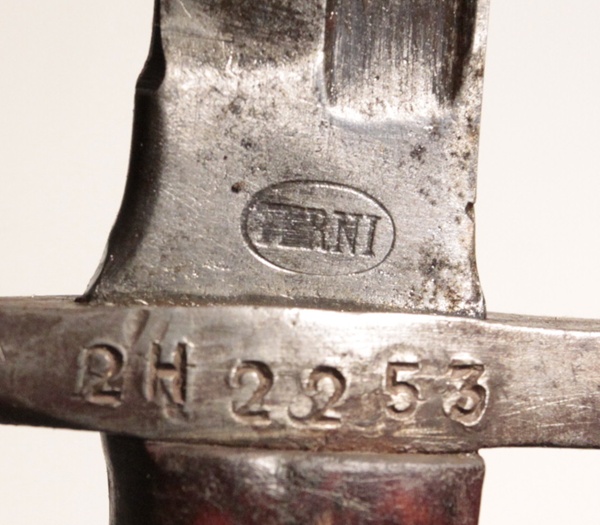 Italian 1891 bayonet with fluted steel scabbard - Image 4