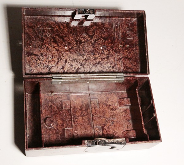 German bakelite box for carbide lantern - Image 3