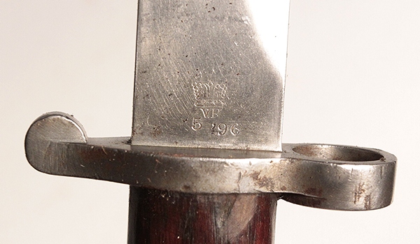 British Pattern 1888 bayonet Canadian marked with frog - Image 6