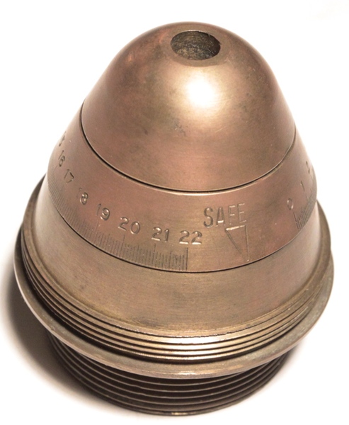 British time fuze No. 198 with cover - Image 2
