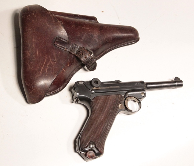 Luger P08 1916 with holster
