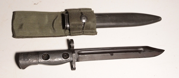 FN FAL L1A2 bayonet