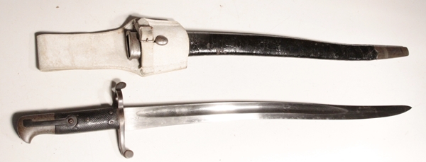 British Pattern 1860 Yataghan bayonet with General Service frog